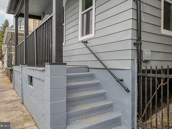 3rd image of 25 N Grant St