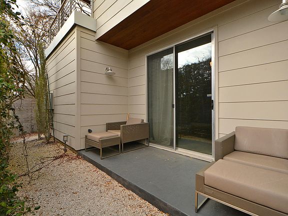 5th image of 2105 Goodrich #5