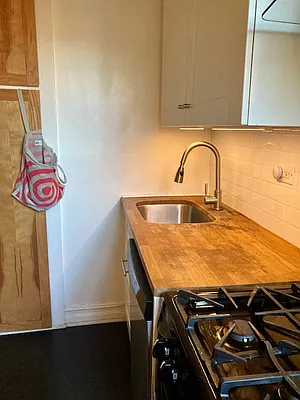 Sold by Esther Flynn Real Estate | media 20