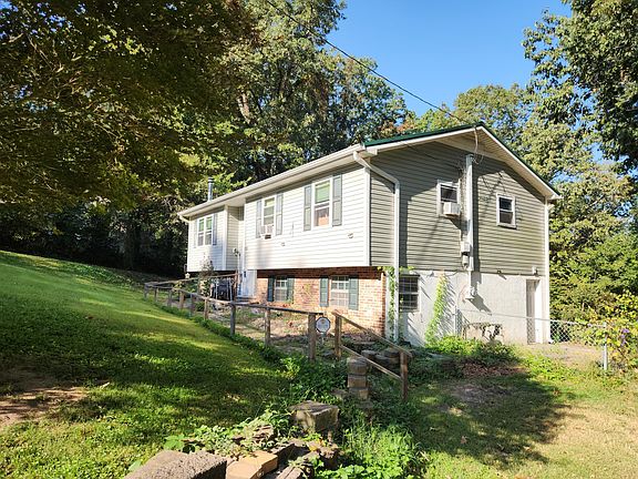 5th image of 4020 Lynncrest Dr NE