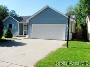205 W Hawkeye Way, Springfield, IL 62707