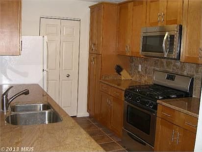 2nd image of 10016 Vanderbilt Cir APT 11
