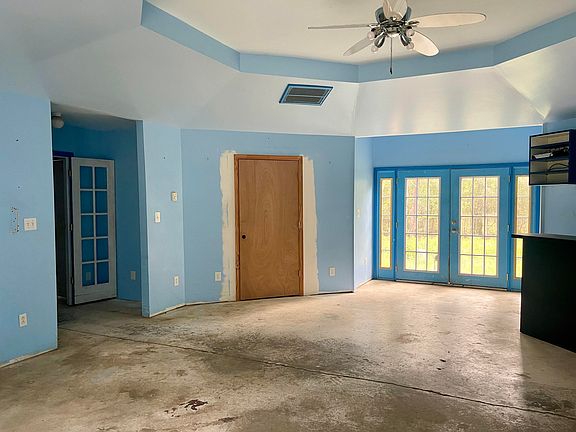 5th image of 211 Elk Dr