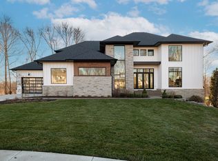 1575 Forest Hills Dr, Westfield, IN