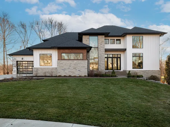 1575 Forest Hills Dr, Westfield, IN 46074