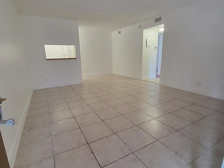 3712 N University Dr #3712 — Photo 4