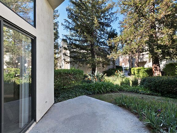 5th image of 166 N Singingwood St Unit 7