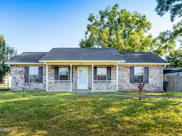 7040 Skylar Blvd, Kiln, MS 39556