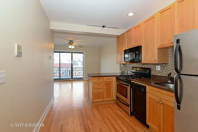 1 bed, 750 sqft, $1,900 — Photo 2