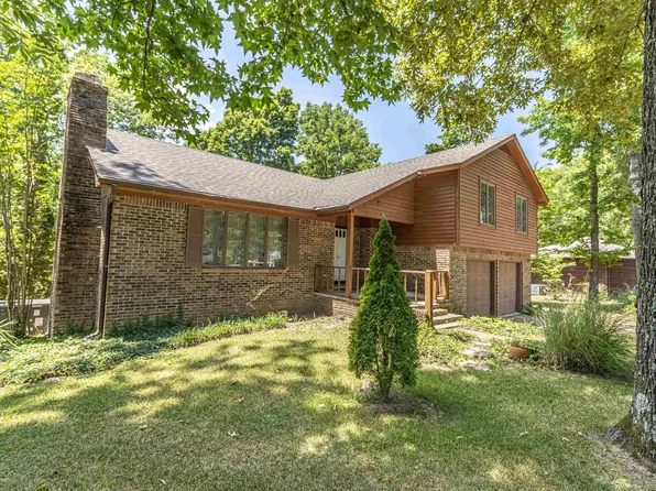 651 Pine St, Adamsville, TN 38310