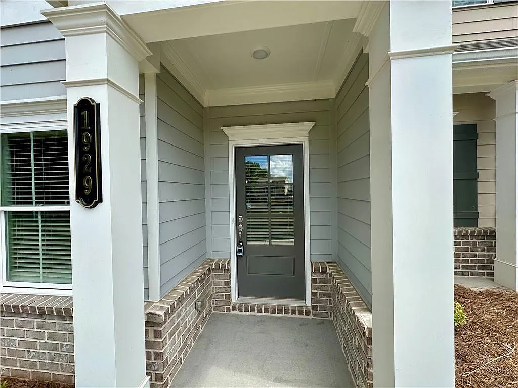 3 bed, 2.5 bath, 1620 sqft, $2,750 — Photo 2