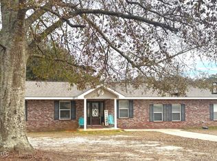 1352 Rock Ranch Rd, Carriere, MS 39426