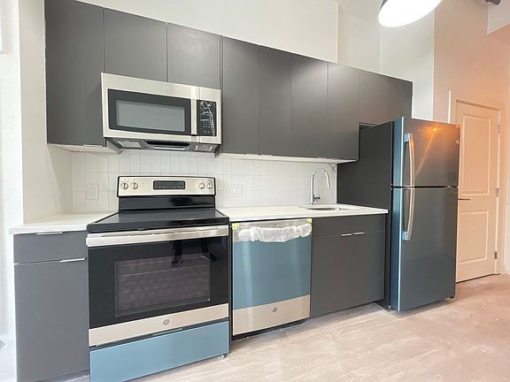 5th image of 500 E Broadway Ave #110