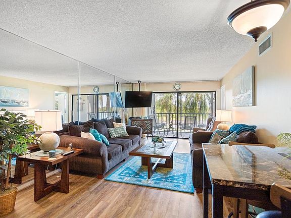 3rd image of 6361 Bahia Del Mar Blvd APT 206