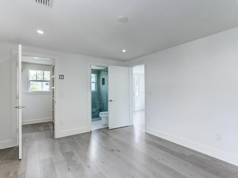 833 Ardmore Rd — Photo 33