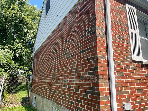 3rd image of 7525 Marillac Dr