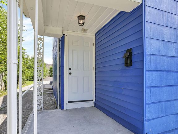 4th image of 520 N Madriver St