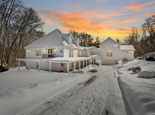 1279 Smith Ridge Rd, New Canaan, CT 06840