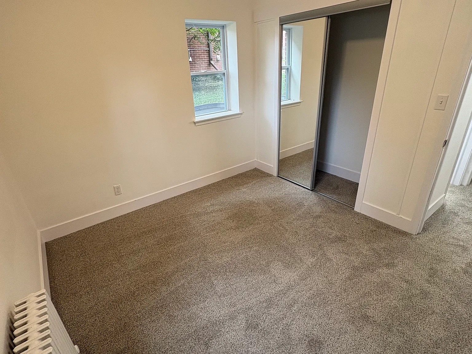 2 bed, 800 sqft, $1,400 — Photo 4