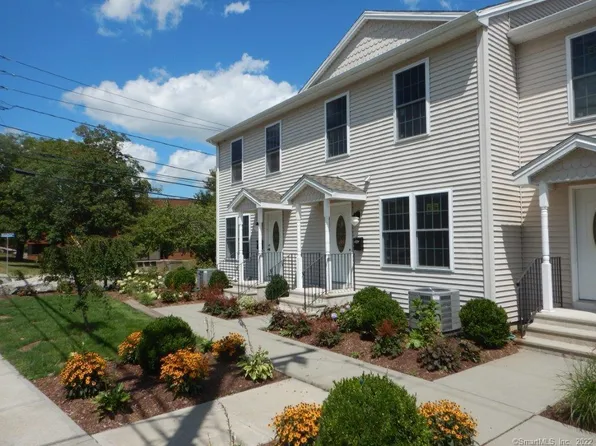 1 Hamilton St Unit 3, New London, CT 06320
