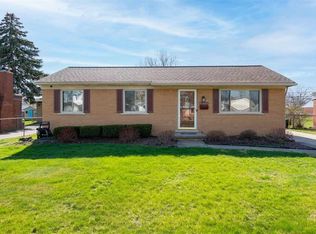 40727 Regency Dr, Sterling Heights, MI 48313
