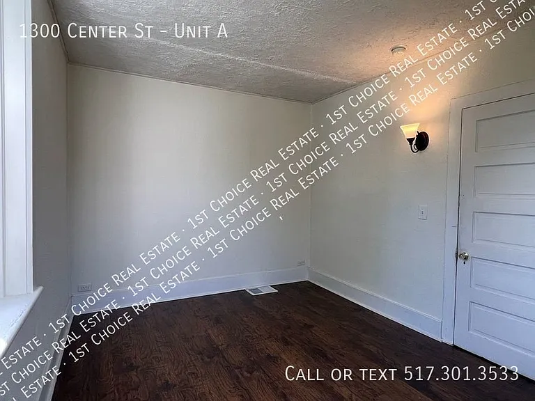 1300 Center St #A — Photo 8