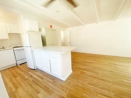 2nd image of 1919 Andreo Ave #1/2