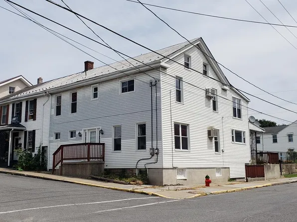 1 4th St, Mifflintown, PA 17059