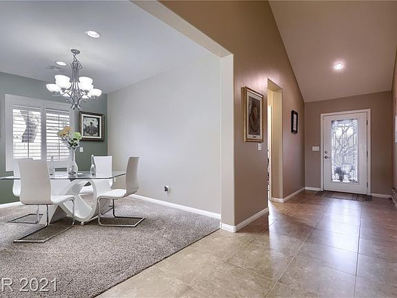 4th image of 8233 Pink Desert St