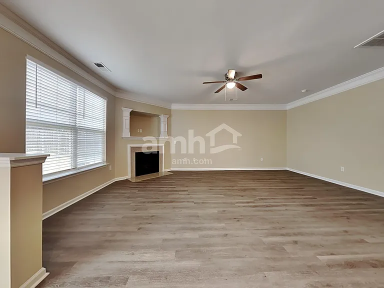 1056 Whitlow Blvd — Photo 7
