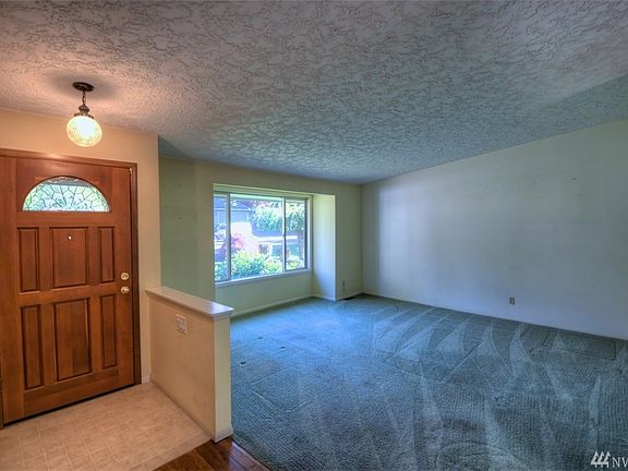 4th image of 5933 Winnwood Dr SE
