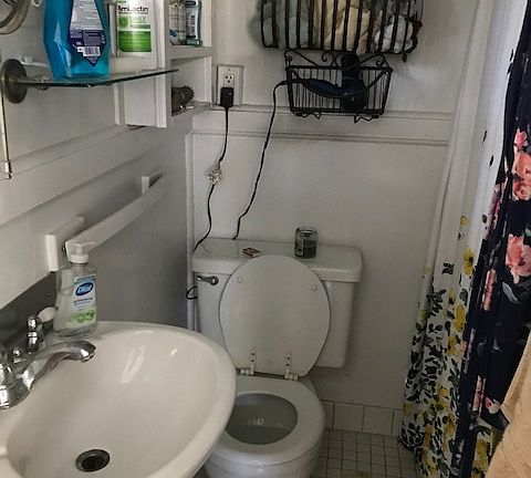 2nd image of 312B 6th St #B