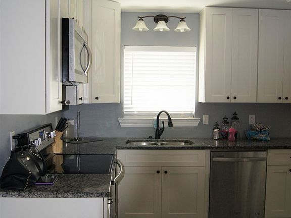 5th image of 8668 Shadow Springs Blvd