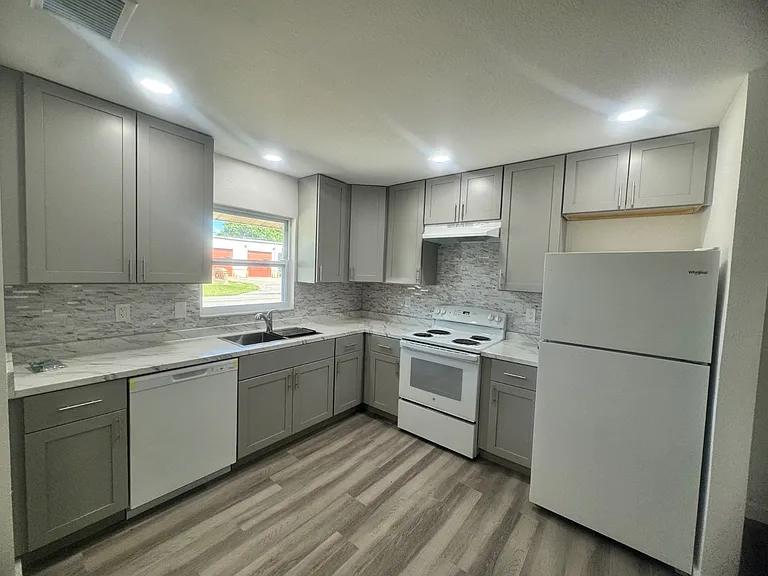 449 S Sun N Lakes Blvd — Photo 3