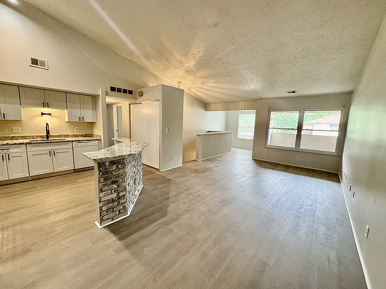 19536 Northridge Dr — Photo 5