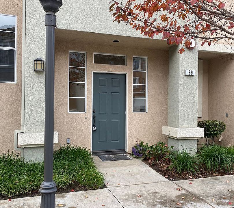 1st image of 39 W Shoshone St
