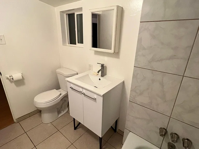 1348 N Spaulding Ave #GUEST HOUSE — Photo 8