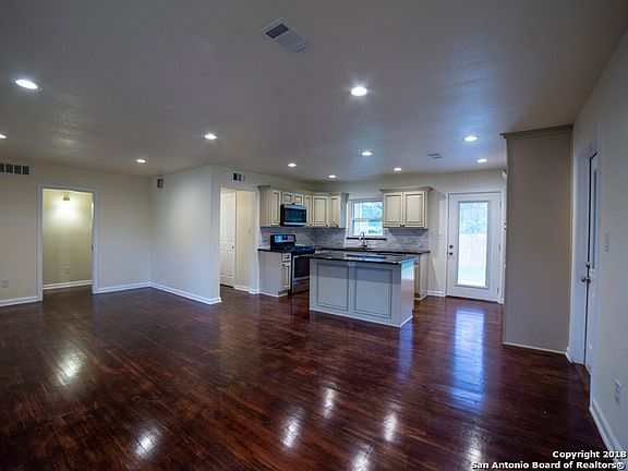 4th image of 434 Springwood Ln