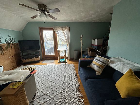 4th image of 26 Seafoam Ave #1