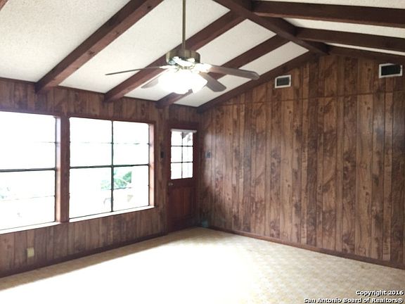 5th image of 255 Deer Park Ln N