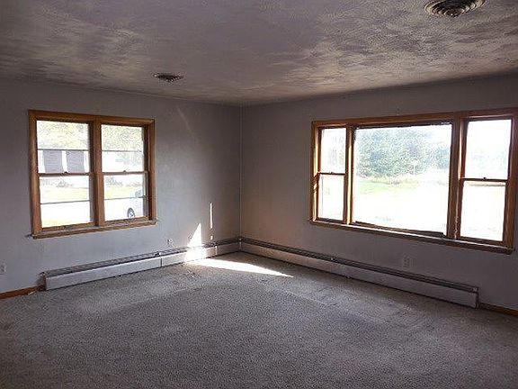 3rd image of 414 S 4th St