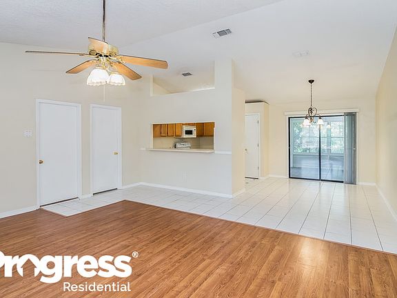 2nd image of 11283 Garden Moss Cir N