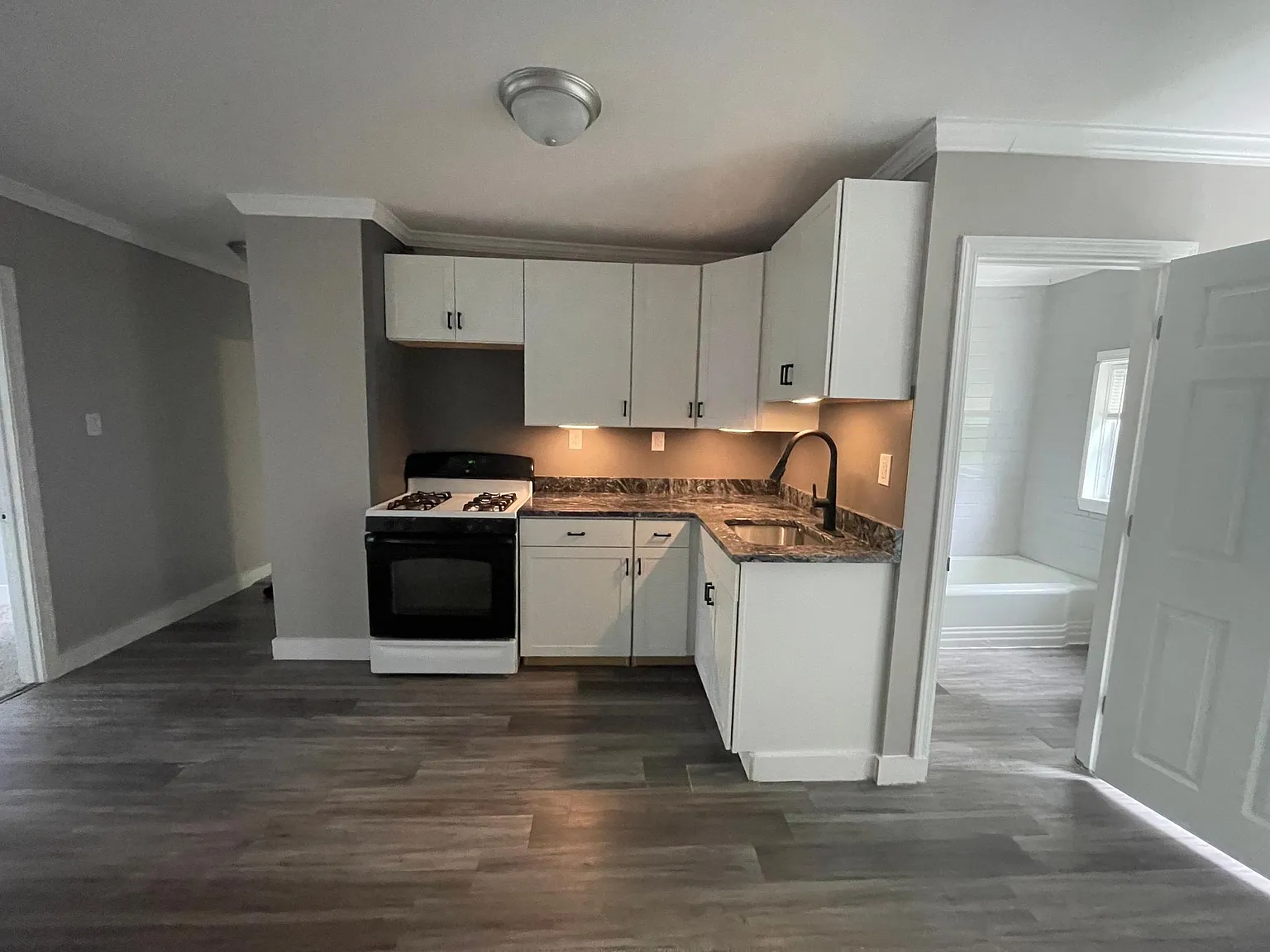 3 bed, $2,250 — Photo 1