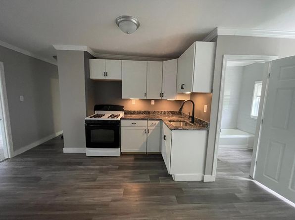 40 Homestead Ave #3
