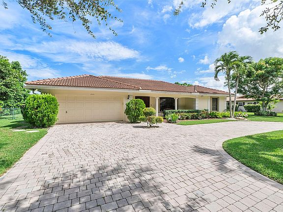 3rd image of 2901 NW 107th Avenue