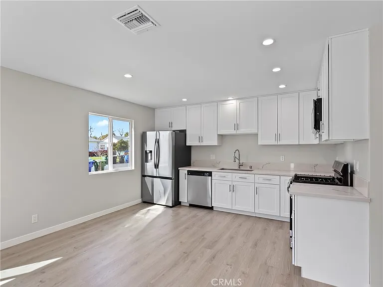 7318 Leescott Ave — Photo 8