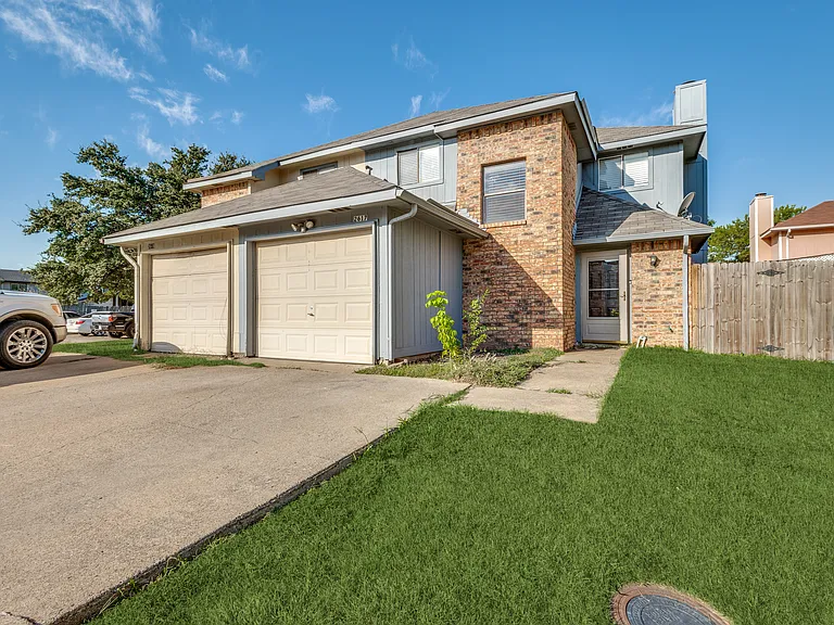 2617 Isbella Dr — Photo 1