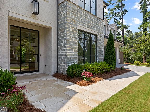5th image of 4550 Jolyn Pl