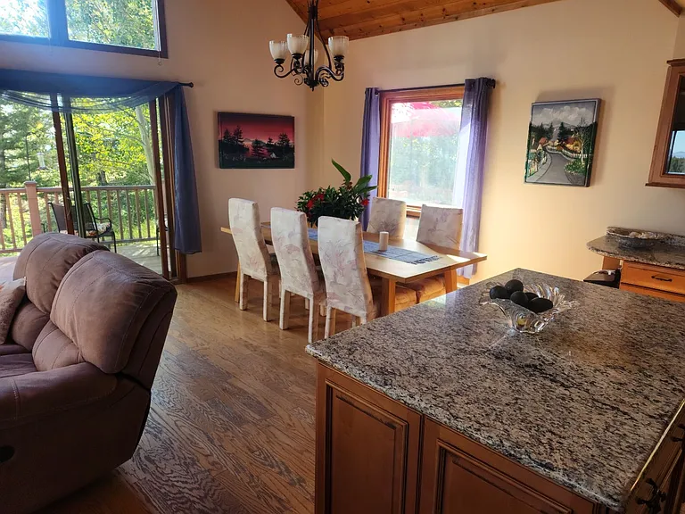 10228 Christopher Dr — Photo 13
