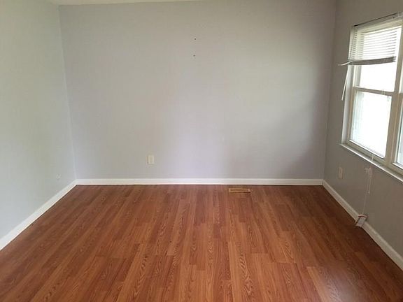 5th image of 4337 Baker Dr